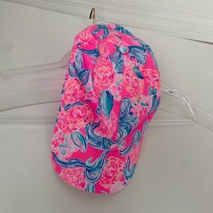 Lilly Pulitzer Run Around Hat - Breast Cancer Awareness Print